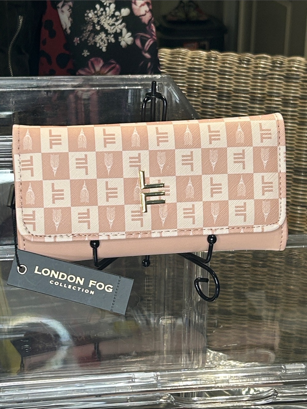 London Fog Pink Signature Continental Wallet with Gold-Tone Logo 7.5”x 4” NWT